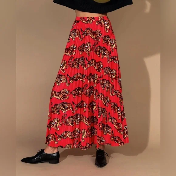 Dressed in LALA Don't Let Them Tame You Pleated Midi Skirt - Picture 3 of 8